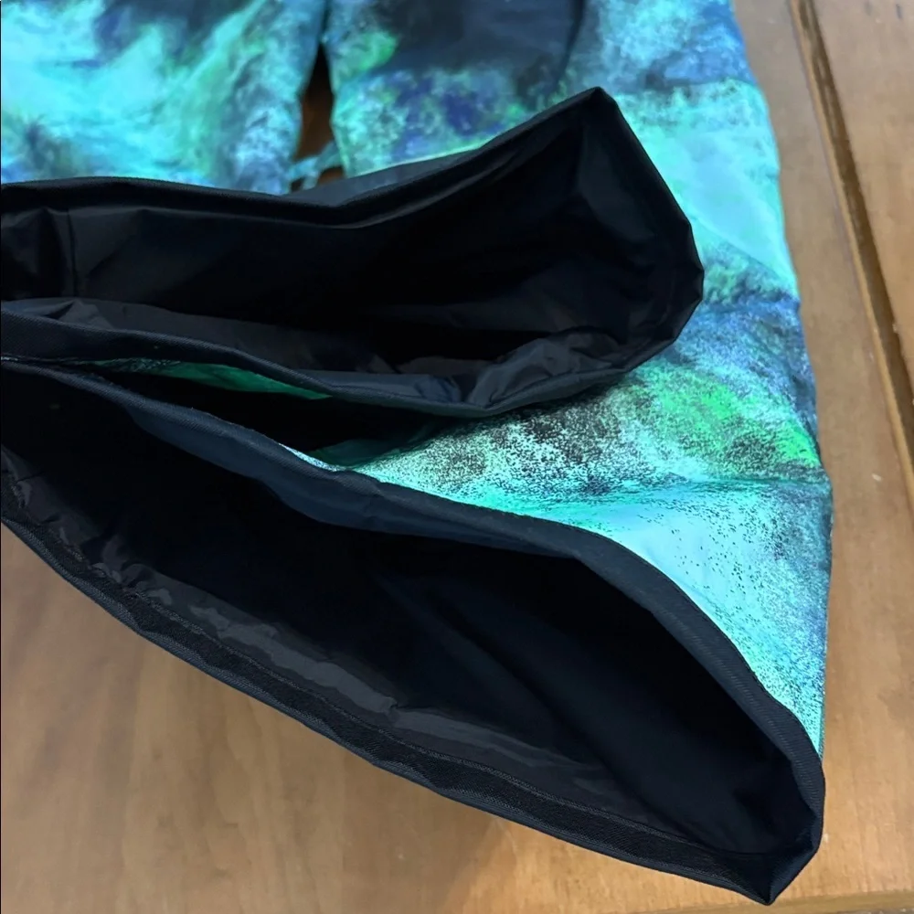 The North Face NWT Vibrant Green and Black Ski Snowboarding Pants Size XS Short